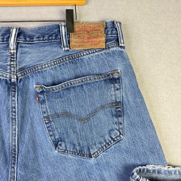 Levi's Mens 501 Jeans 38x32 Straight Leg Button Fly Blue Denim Straight Fit - Picture 9 of 12